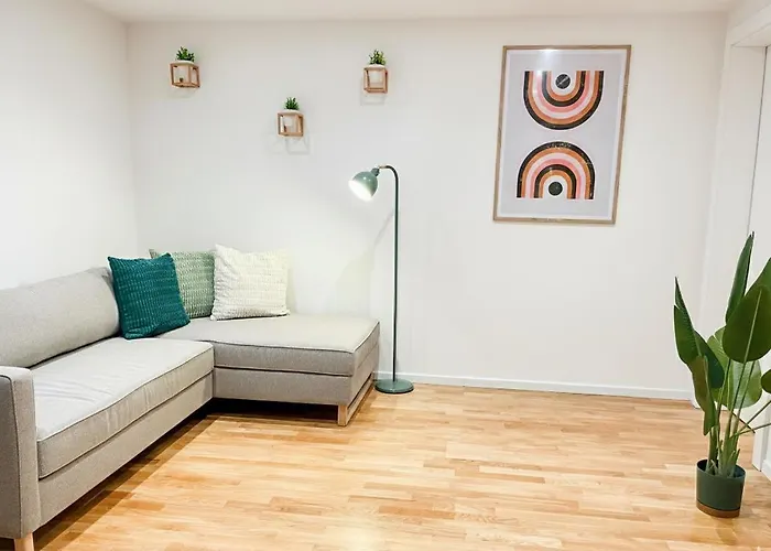 Lägenhet 1,5-zimmer, Ausgestattet, 4 Pers, Souterrain, Self Check-in, Parkplatz, Netflix & Amazon Prime Flintsbach