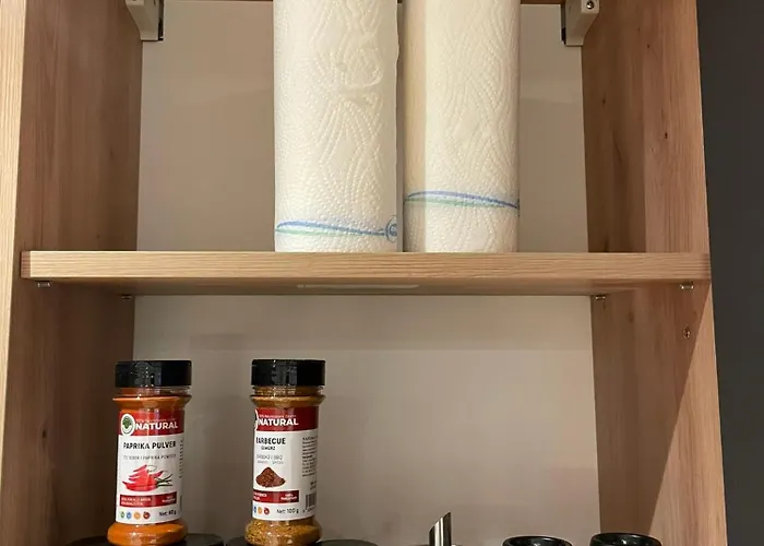 1,5-zimmer, Ausgestattet, 4 Pers, Souterrain, Self Check-in, Parkplatz, Netflix & Amazon Prime Lägenhet Flintsbach