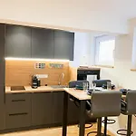 Lejlighed 1,5-zimmer, Ausgestattet, 4 Pers, Souterrain, Self Check-in, Parkplatz, Netflix & Amazon Prime *