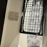 1,5-zimmer, Ausgestattet, 4 Pers, Souterrain, Self Check-in, Parkplatz, Netflix & Amazon Prime Apartamento *