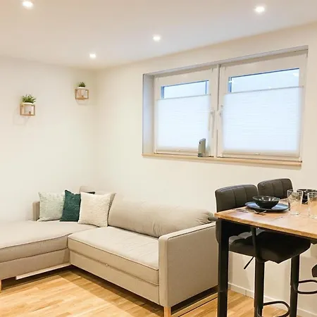 1,5-zimmer, Ausgestattet, 4 Pers, Souterrain, Self Check-in, Parkplatz, Netflix & Amazon Prime *