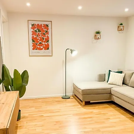 Apartman 1,5-zimmer, Ausgestattet, 4 Pers, Souterrain, Self Check-in, Parkplatz, Netflix & Amazon Prime