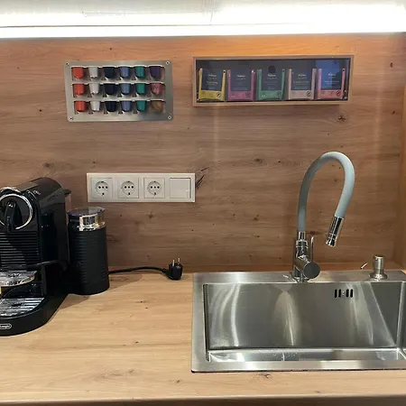 1,5-zimmer, Ausgestattet, 4 Pers, Souterrain, Self Check-in, Parkplatz, Netflix & Amazon Prime Lejlighed