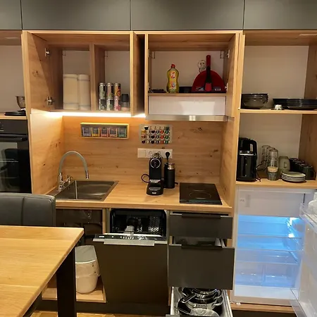 1,5-zimmer, Ausgestattet, 4 Pers, Souterrain, Self Check-in, Parkplatz, Netflix & Amazon Prime *