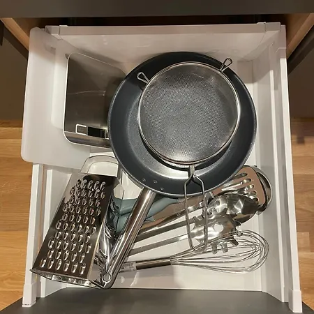 1,5-zimmer, Ausgestattet, 4 Pers, Souterrain, Self Check-in, Parkplatz, Netflix & Amazon Prime Apartman *