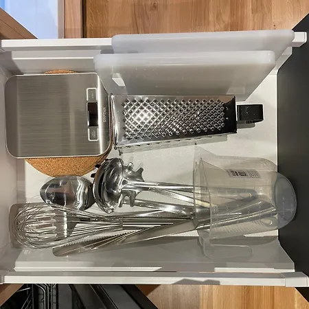 1,5-zimmer, Ausgestattet, 4 Pers, Souterrain, Self Check-in, Parkplatz, Netflix & Amazon Prime Apartman Flintsbach