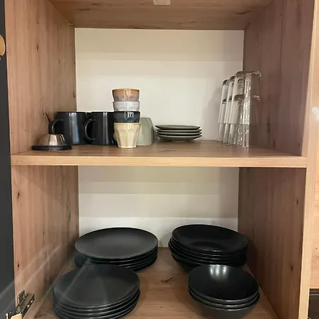 1,5-zimmer, Ausgestattet, 4 Pers, Souterrain, Self Check-in, Parkplatz, Netflix & Amazon Prime *