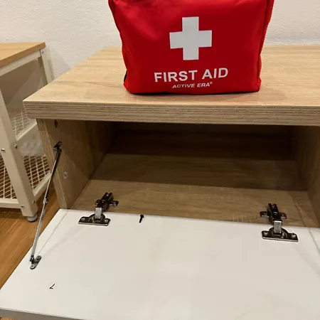 1,5-zimmer, Ausgestattet, 4 Pers, Souterrain, Self Check-in, Parkplatz, Netflix & Amazon Prime Apartman *
