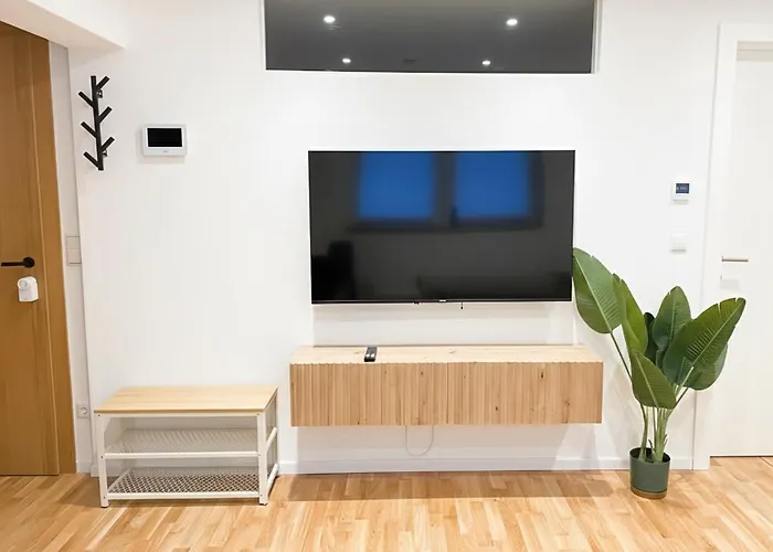 1,5-zimmer, Ausgestattet, 4 Pers, Souterrain, Self Check-in, Parkplatz, Netflix & Amazon Prime *