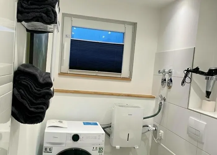 Apartamento 1,5-zimmer, Ausgestattet, 4 Pers, Souterrain, Self Check-in, Parkplatz, Netflix & Amazon Prime *