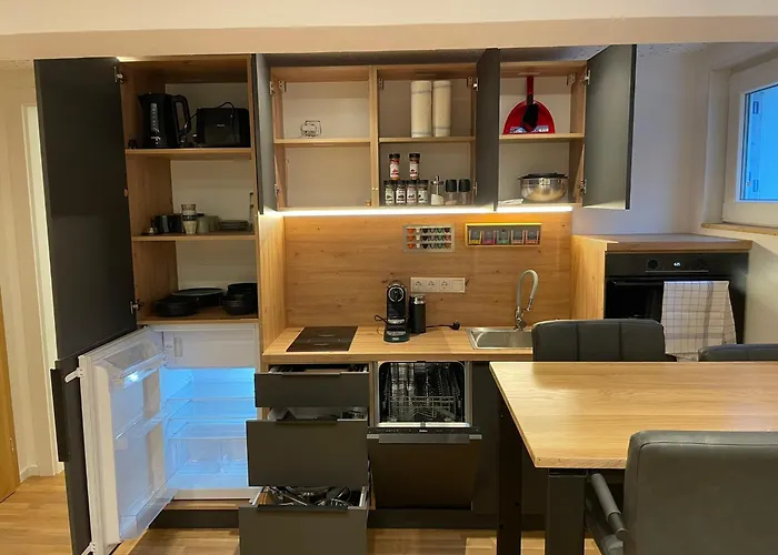 Apartamento 1,5-zimmer, Ausgestattet, 4 Pers, Souterrain, Self Check-in, Parkplatz, Netflix & Amazon Prime Flintsbach